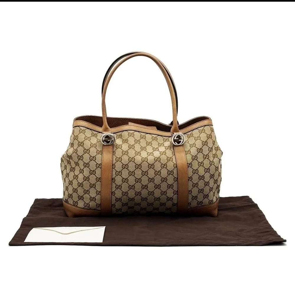 Gucci chic shoulder